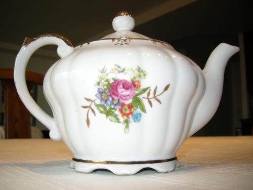 MUSICAL TEAPOT, RUTH ROONEY